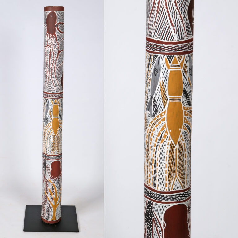 Munyuku minitji (Designs) - Larrakitj - Betty Ngurruwuthun